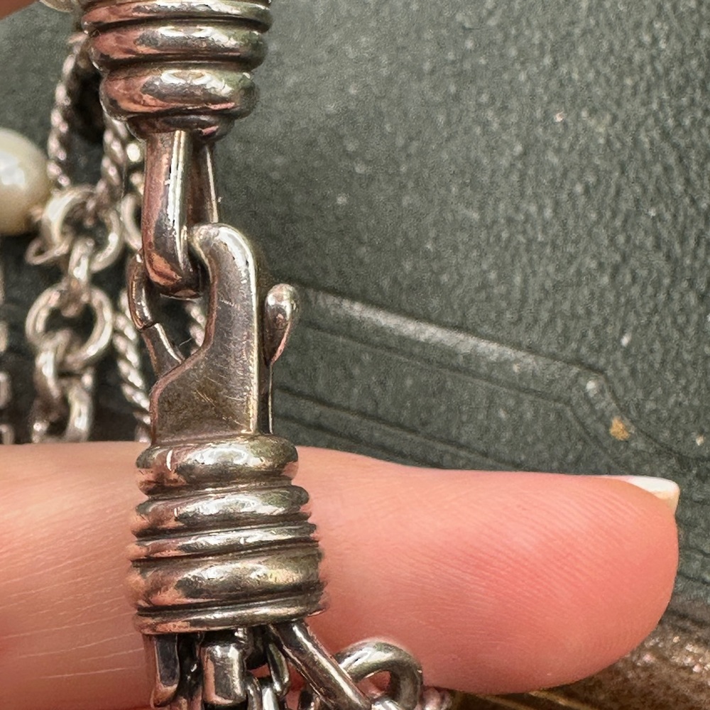 Gorgeous David Yurman silver bracelet—pearl, onyx and crystal beads. - Picture 4 of 7
